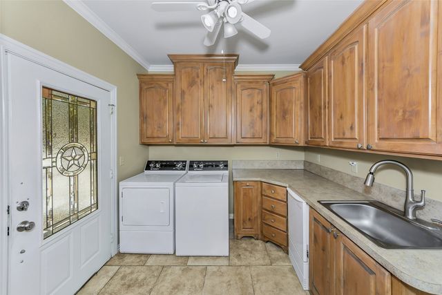566 Selma Road, Bowie, TX 76230