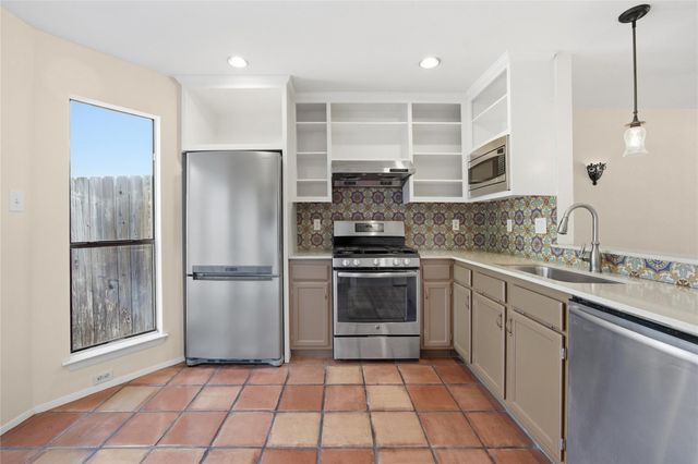 1411 Gracy Farms LN 52, Austin, TX 78758