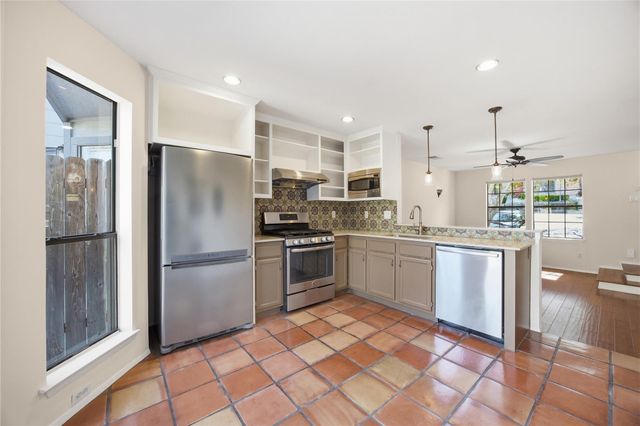 1411 Gracy Farms LN 52, Austin, TX 78758