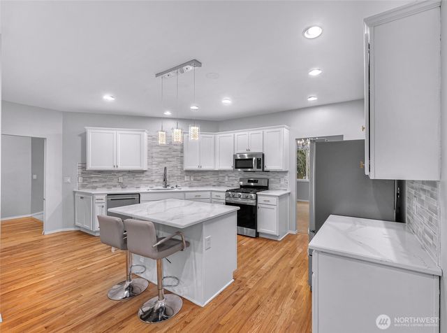 17193 River Rock Road, Mount Vernon, WA 98274