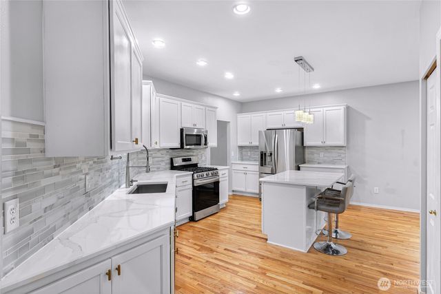 17193 River Rock Road, Mount Vernon, WA 98274