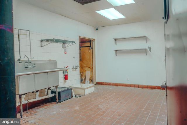 916 LIGHT ST, Baltimore, MD 21230