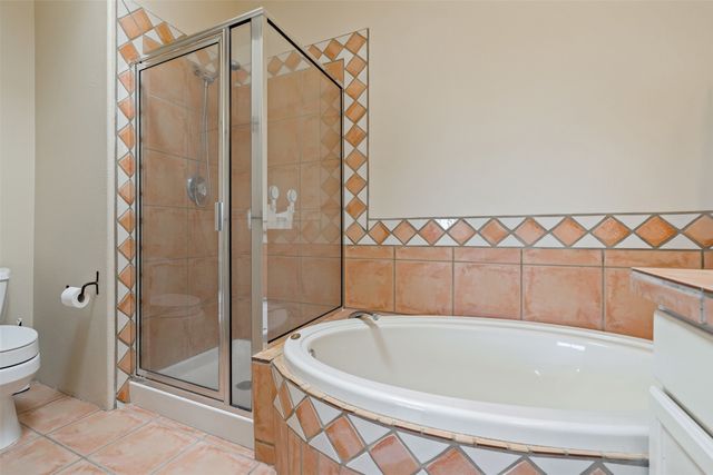 6 Esquina Road, Santa Fe, NM 87508