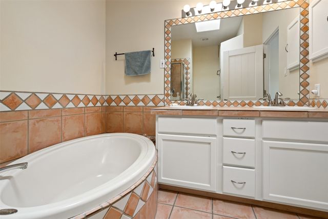 6 Esquina Road, Santa Fe, NM 87508