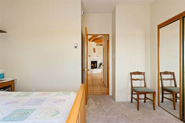 6 Esquina Road, Santa Fe, NM 87508