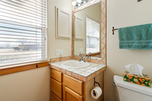 6 Esquina Road, Santa Fe, NM 87508