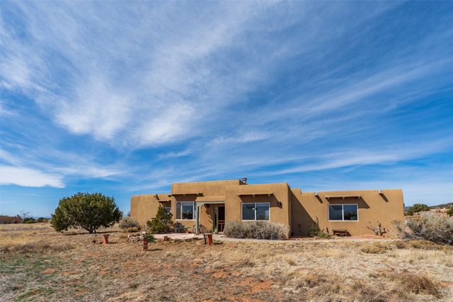 6 Esquina Road, Santa Fe, NM 87508