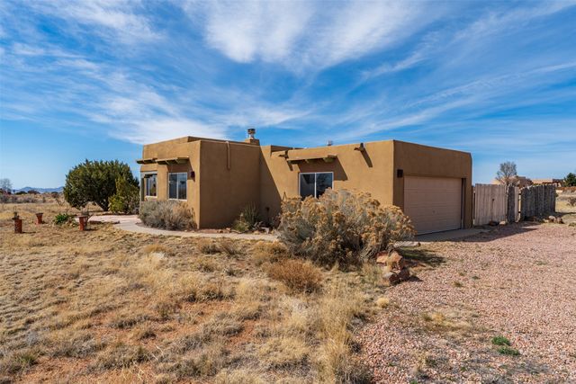 6 Esquina Road, Santa Fe, NM 87508