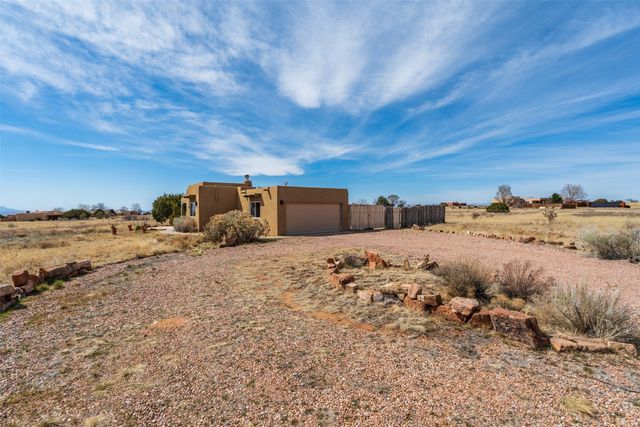 6 Esquina Road, Santa Fe, NM 87508