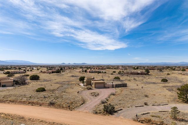 6 Esquina Road, Santa Fe, NM 87508