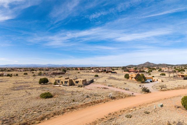 6 Esquina Road, Santa Fe, NM 87508