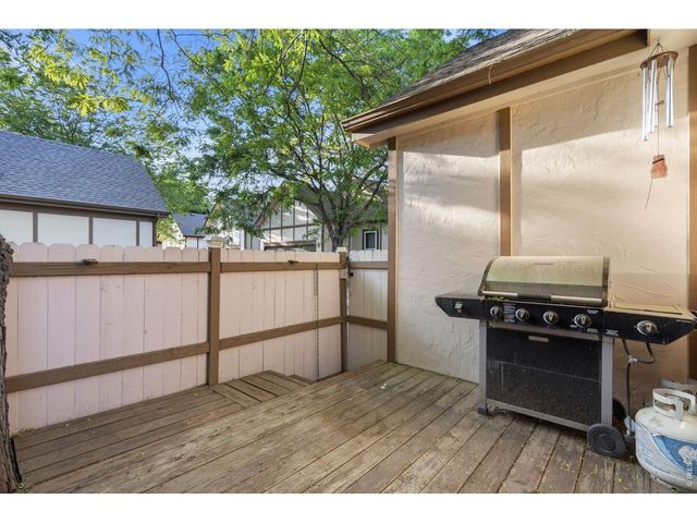 1514 Wicklow Ln, Fort Collins, CO 80526