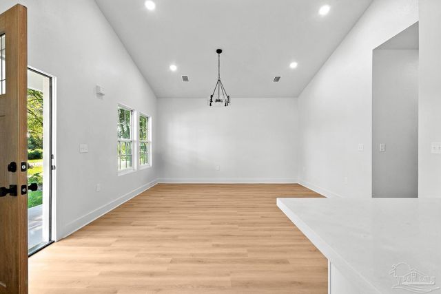 206 W Winthrop Ave, Pensacola, FL 32507