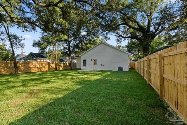206 W Winthrop Ave, Pensacola, FL 32507