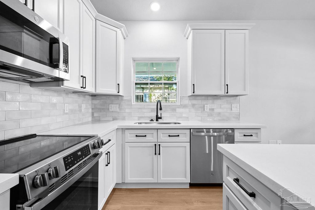 206 W Winthrop Ave, Pensacola, FL 32507