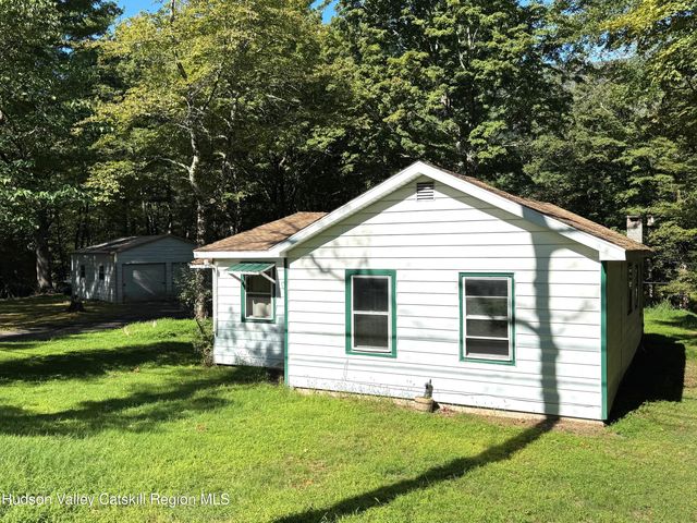 573 Manorville Road, Saugerties, NY 12477