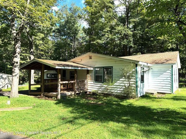 573 Manorville Road, Saugerties, NY 12477