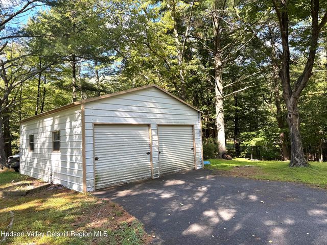 573 Manorville Road, Saugerties, NY 12477