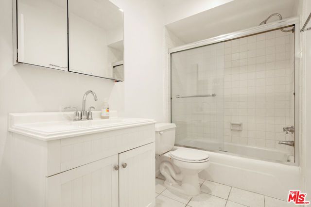 2311 4TH Street 114, Santa Monica, CA 90405