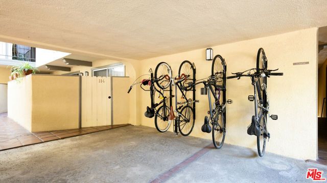 2311 4TH Street 114, Santa Monica, CA 90405