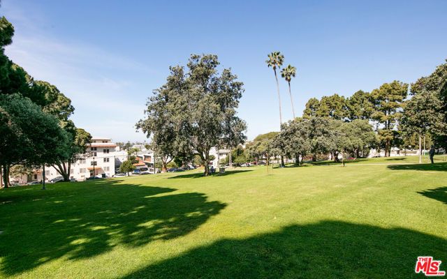 2311 4TH Street 114, Santa Monica, CA 90405