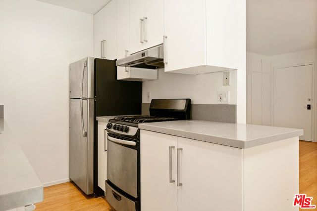 2311 4TH Street 114, Santa Monica, CA 90405