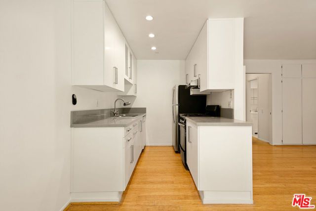 2311 4TH Street 114, Santa Monica, CA 90405