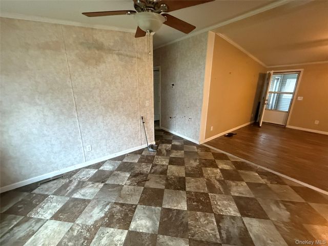 5 Depew Park, Plattekill, NY 12589
