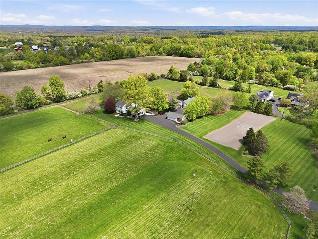 6423 BLUEBERRY LN, Pipersville, PA 18947