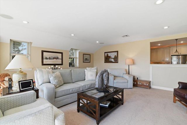 6423 BLUEBERRY LN, Pipersville, PA 18947