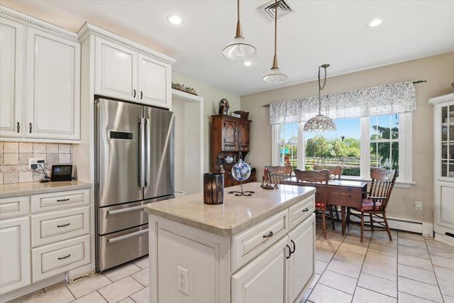 6423 BLUEBERRY LN, Pipersville, PA 18947