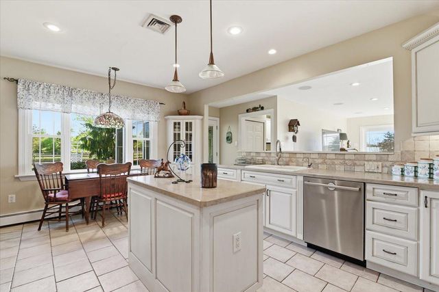 6423 BLUEBERRY LN, Pipersville, PA 18947