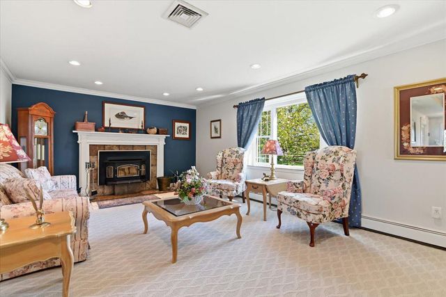 6423 BLUEBERRY LN, Pipersville, PA 18947