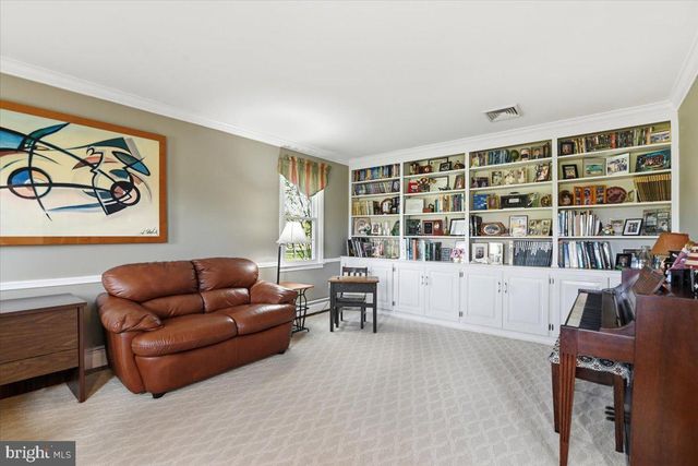 6423 BLUEBERRY LN, Pipersville, PA 18947