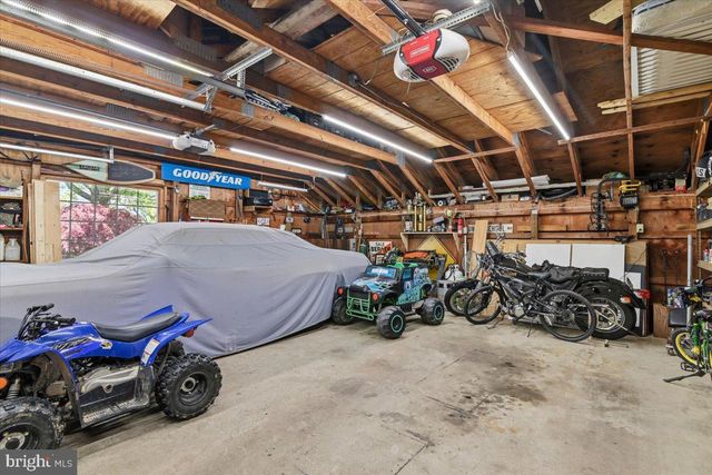 6423 BLUEBERRY LN, Pipersville, PA 18947