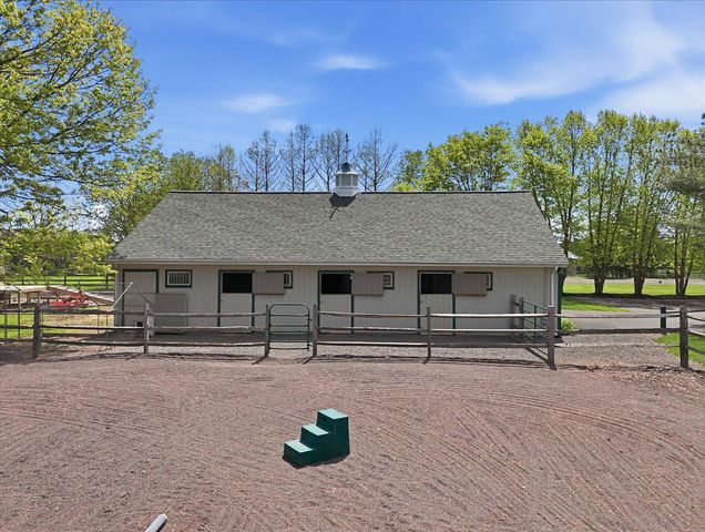 6423 BLUEBERRY LN, Pipersville, PA 18947