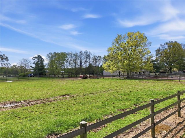 6423 BLUEBERRY LN, Pipersville, PA 18947