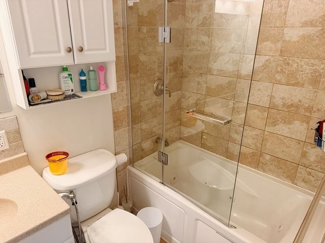 18 Lake Shore Terrace 3, Boston, MA 02135