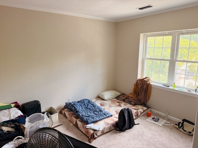 18 Lake Shore Terrace 3, Boston, MA 02135