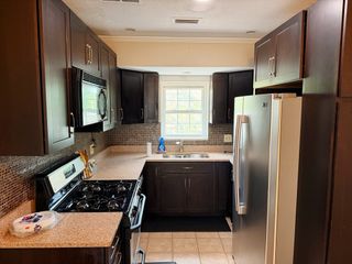 18 Lake Shore Terrace 3, Boston, MA 02135