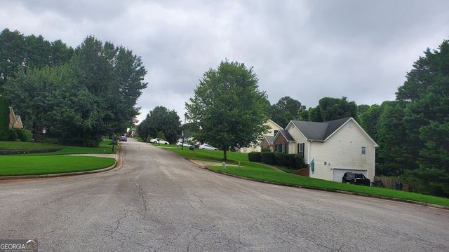 5536 Rolling Mist Court, Flowery Branch, GA 30542