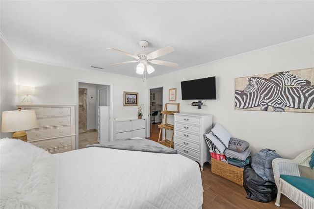 3810 OAK DRIVE N11, Tampa, FL 33611