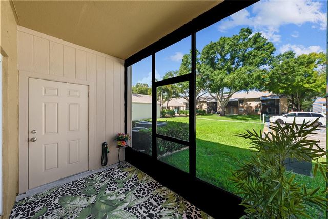 3810 OAK DRIVE N11, Tampa, FL 33611