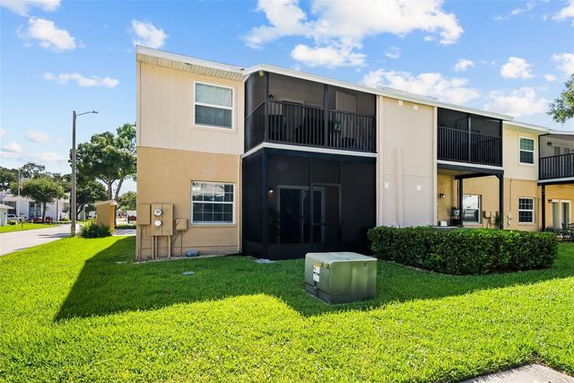3810 OAK DRIVE N11, Tampa, FL 33611