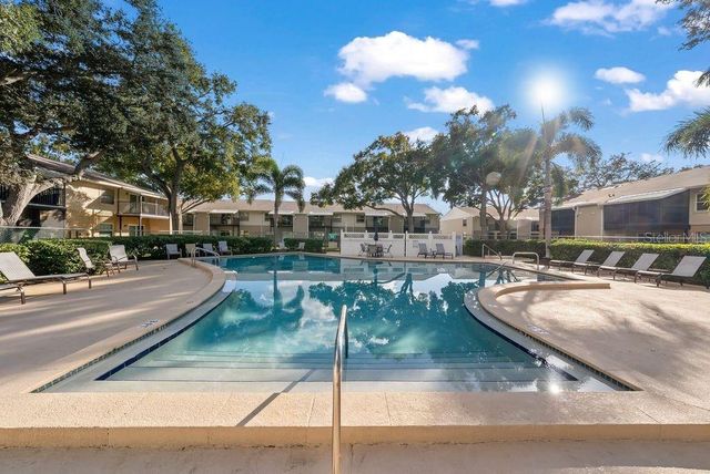 3810 OAK DRIVE N11, Tampa, FL 33611