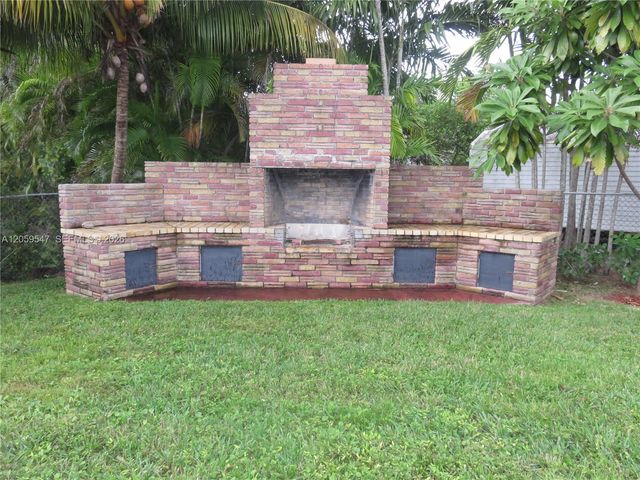 5801 SW 28 Street, Miami, FL 33155