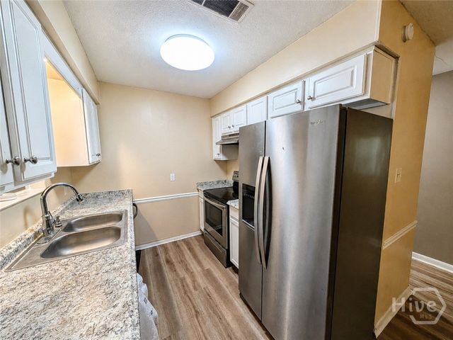 9406 Dunwoody Drive, Savannah, GA 31406