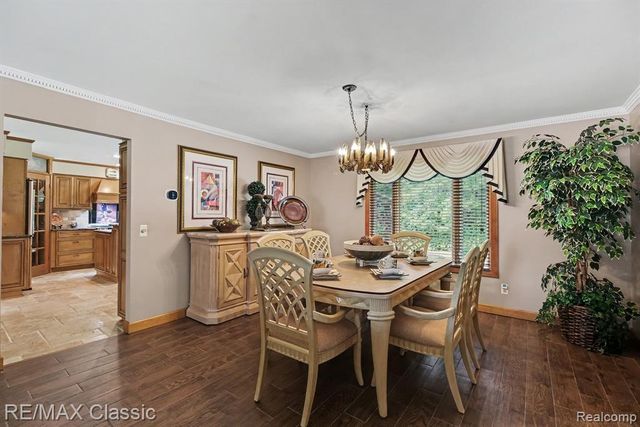 4590 Pine Village Drive, West Bloomfield, MI 48323