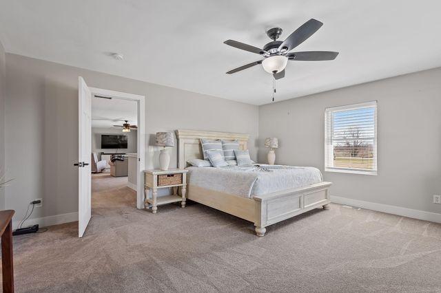 2892 E 800 N, Lake Village, IN 46349