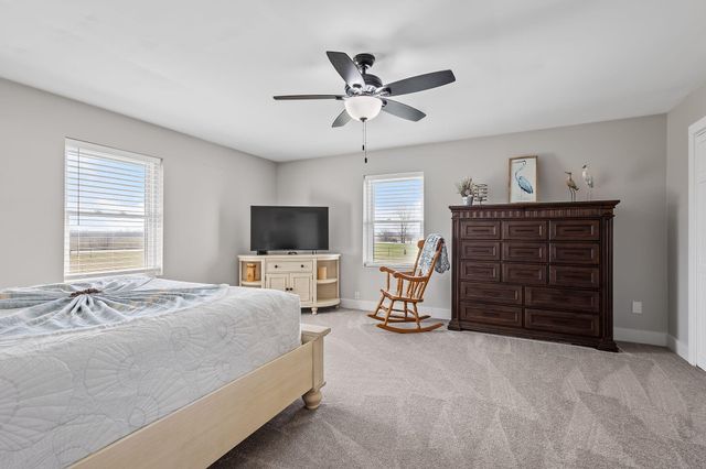 2892 E 800 N, Lake Village, IN 46349